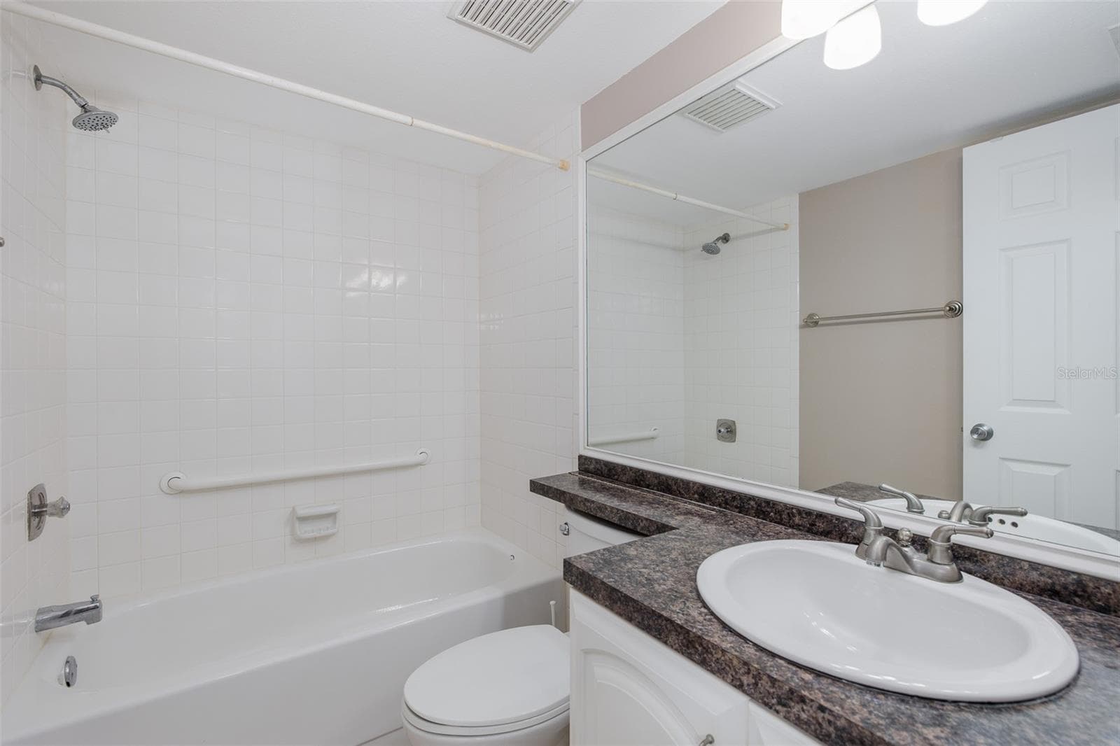 Guest Bathroom - 130 NANCY DR #37, OLDSMAR