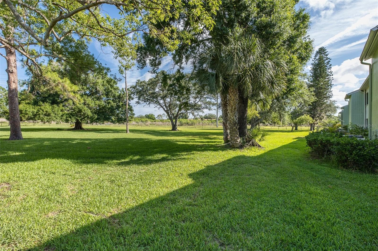 Privacy in the back. Listen for the birds - 130 NANCY DR #37, OLDSMAR
