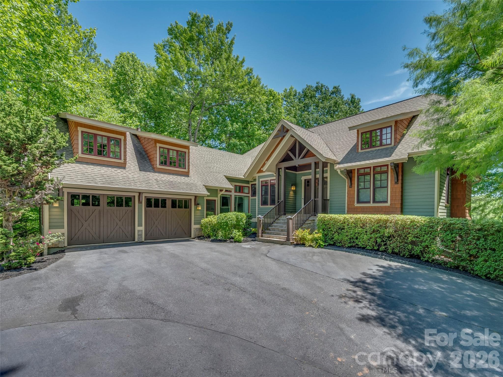 Single Family Residence at Hendersonville, photo 2 of 48