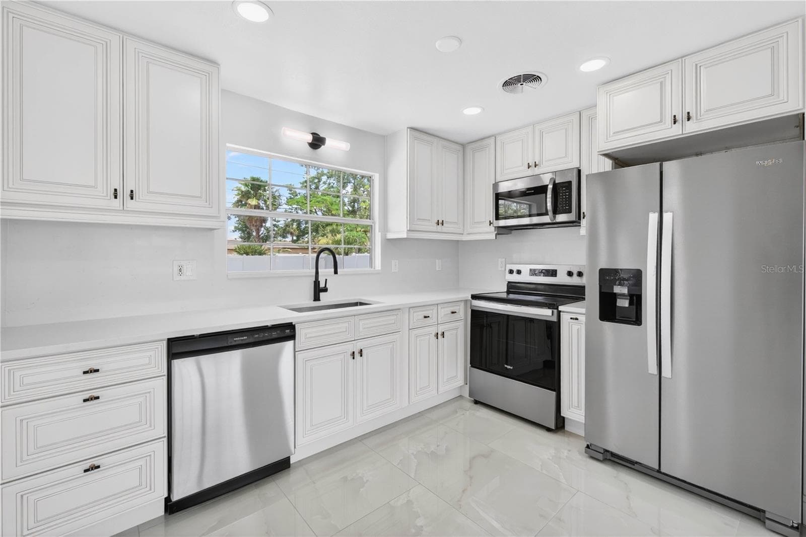 Single Family Residence at 260 42ND AVE, ST PETE BEACH, photo 11 of 38