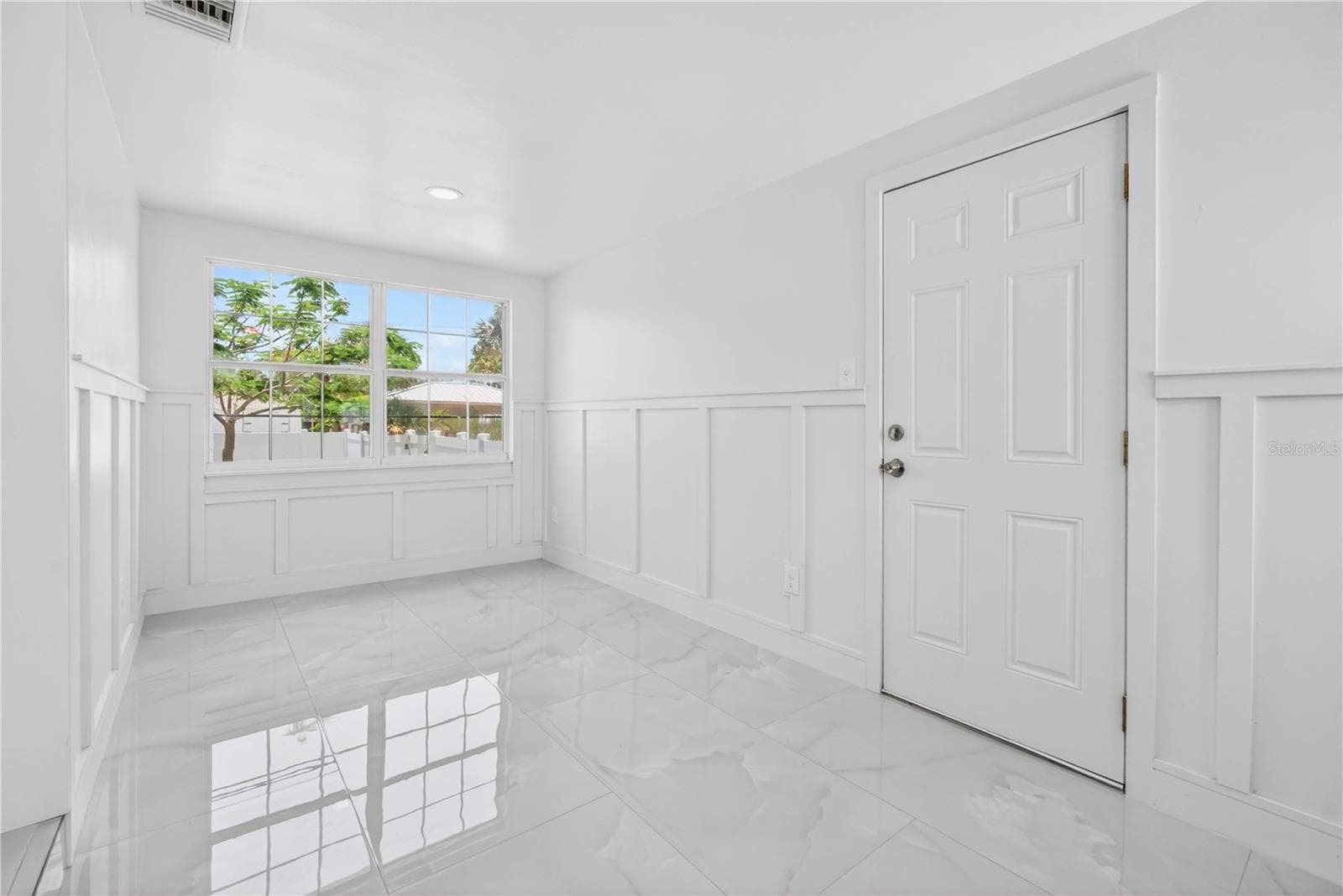 Flex Space - 260 42ND AVE, ST PETE BEACH