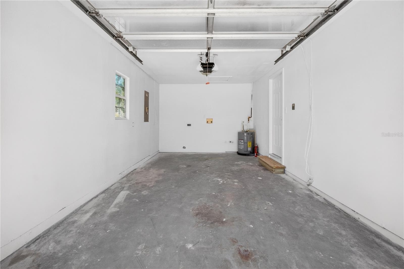 1 Car Garage - 260 42ND AVE, ST PETE BEACH