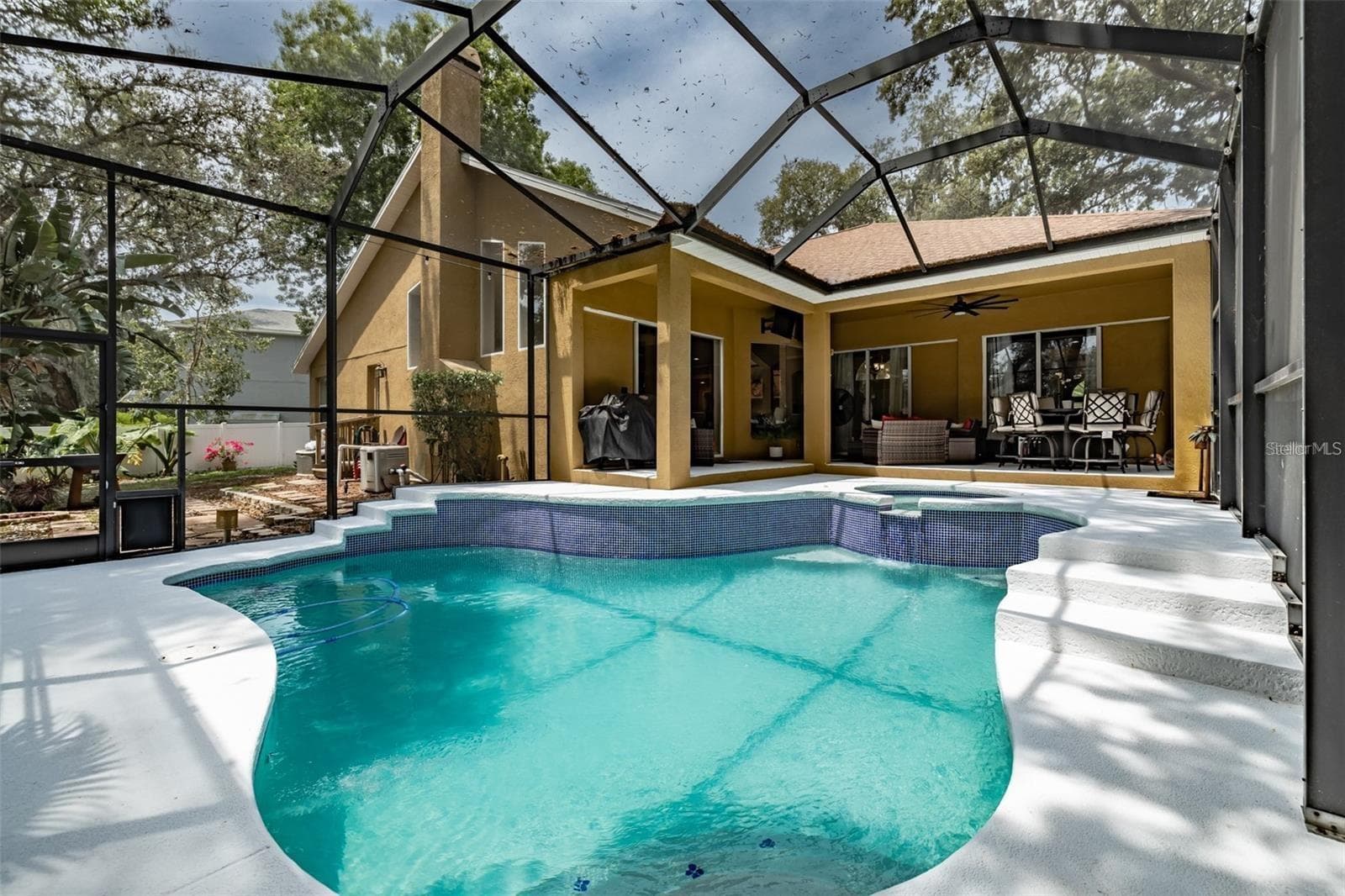 Single Family Residence at 10131 PADDOCK OAKS DR, RIVERVIEW, photo 5 of 13