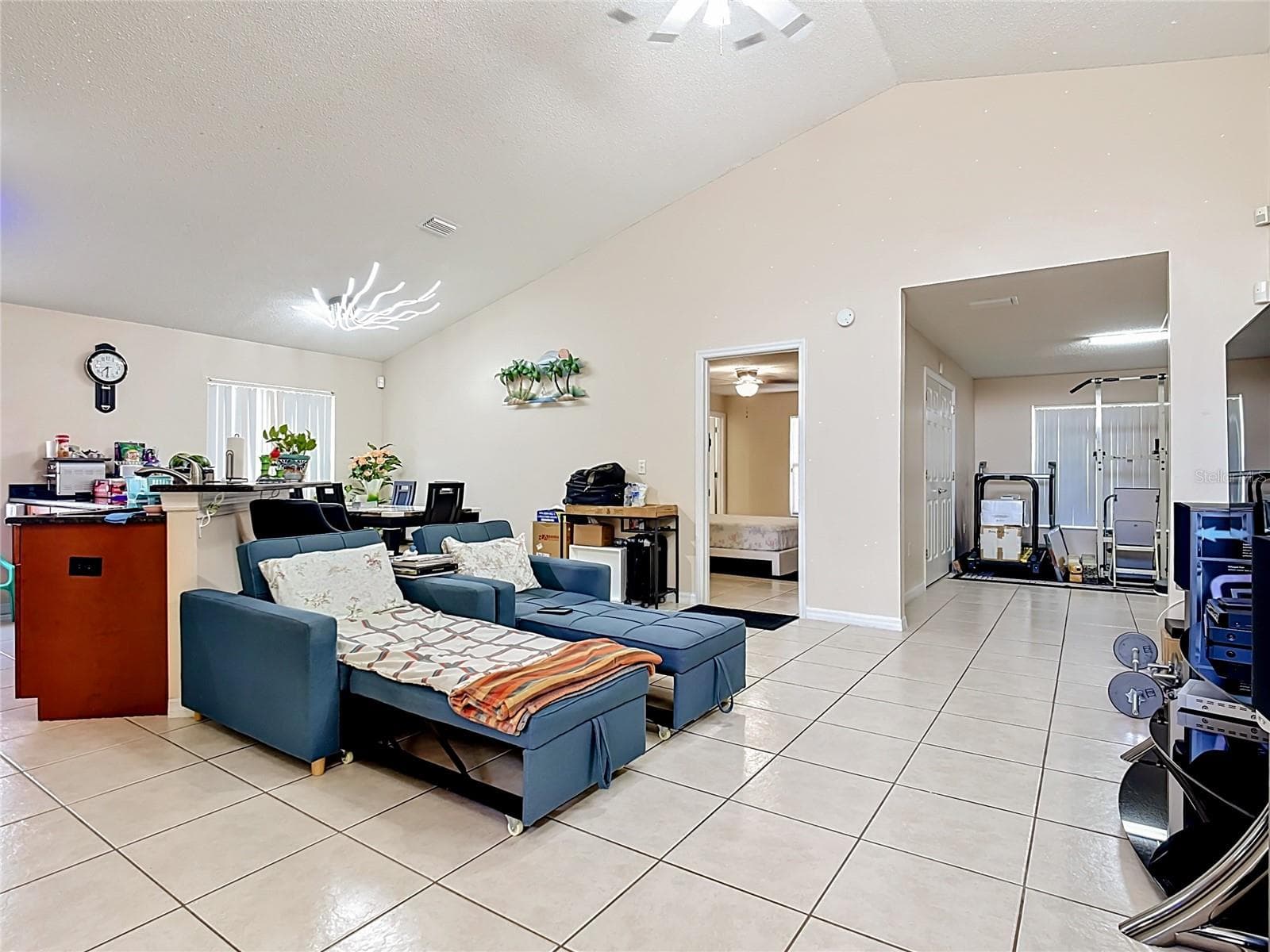 Single Family Residence at 1036 DUDLEY DR, KISSIMMEE, photo 2 of 21