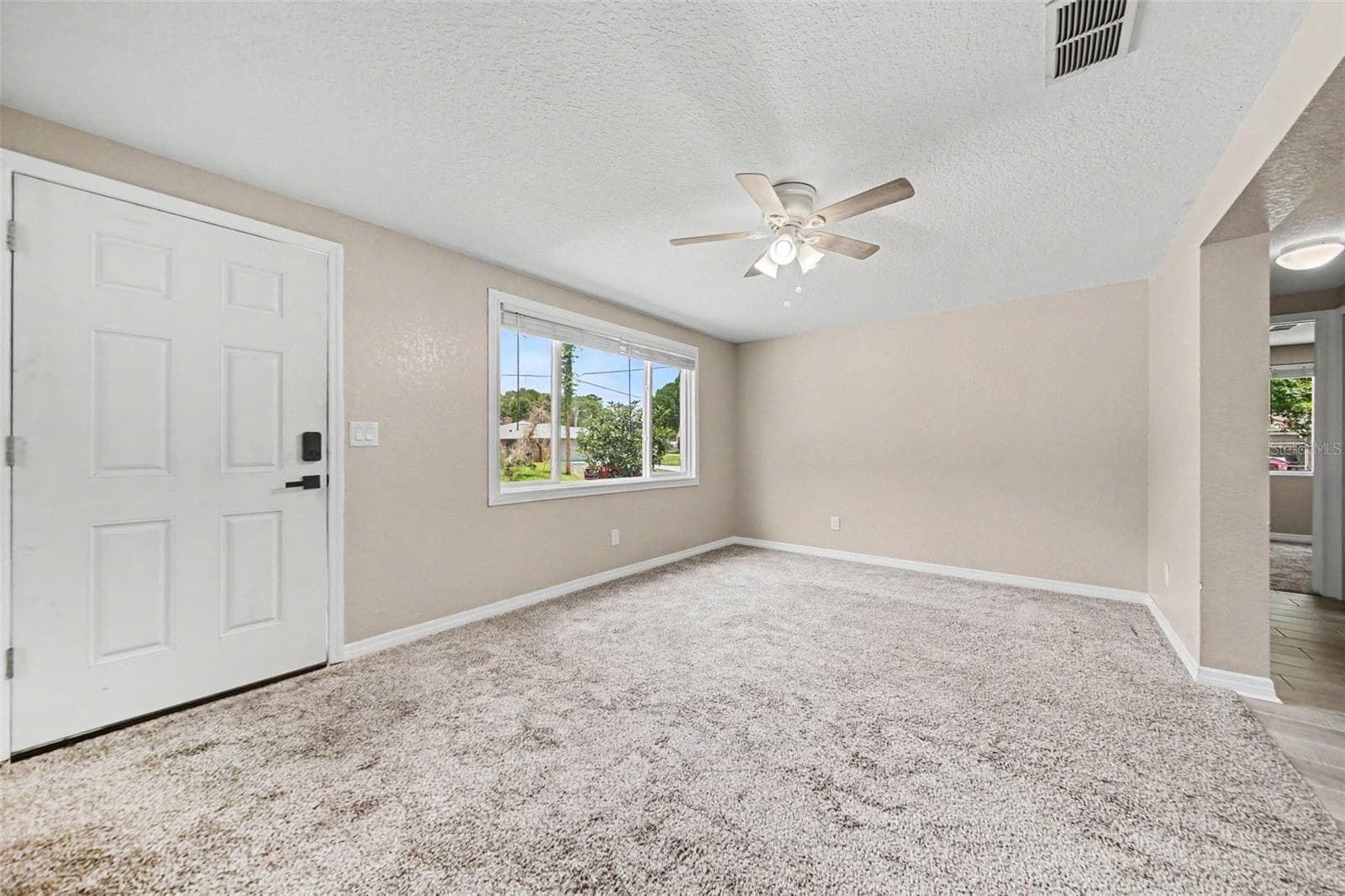 Single Family Residence at 701 E WOODLAND ST, BUNNELL, photo 5 of 35