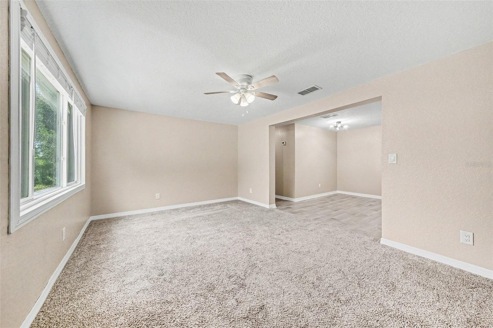 Single Family Residence at 701 E WOODLAND ST, BUNNELL, photo 6 of 35