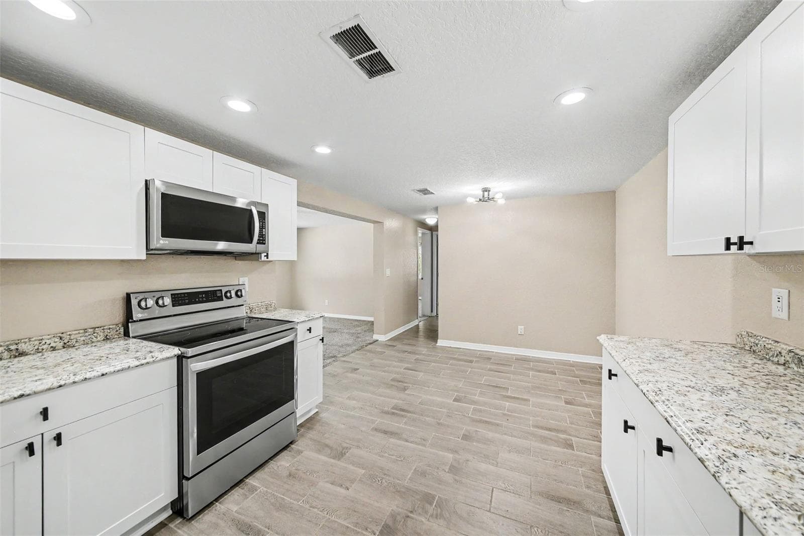 Single Family Residence at 701 E WOODLAND ST, BUNNELL, photo 12 of 35