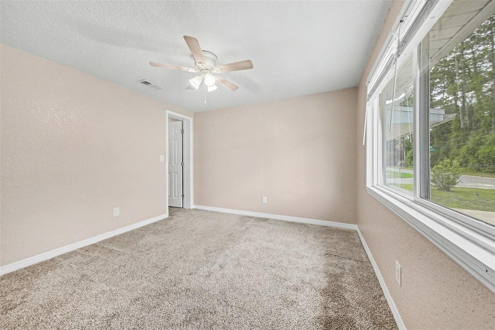 Single Family Residence at 701 E WOODLAND ST, BUNNELL, photo 15 of 35