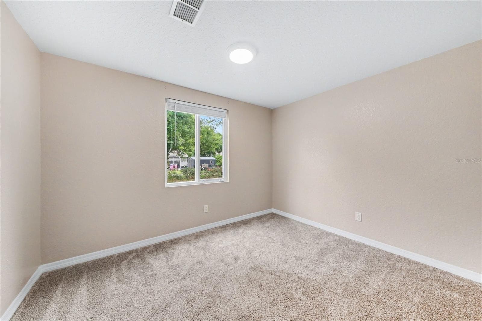 Single Family Residence at 701 E WOODLAND ST, BUNNELL, photo 19 of 35