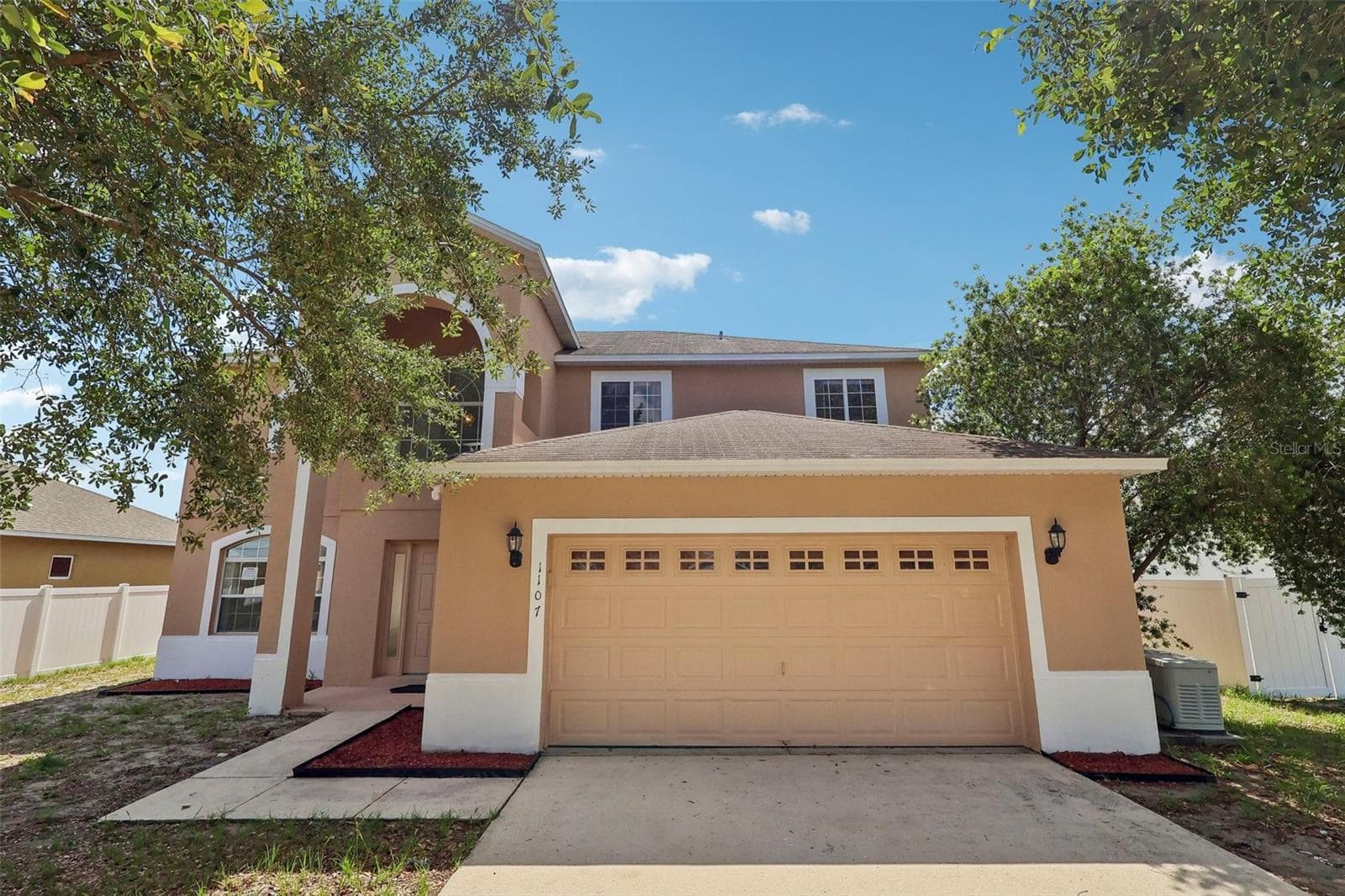 1107 JAMES WAY