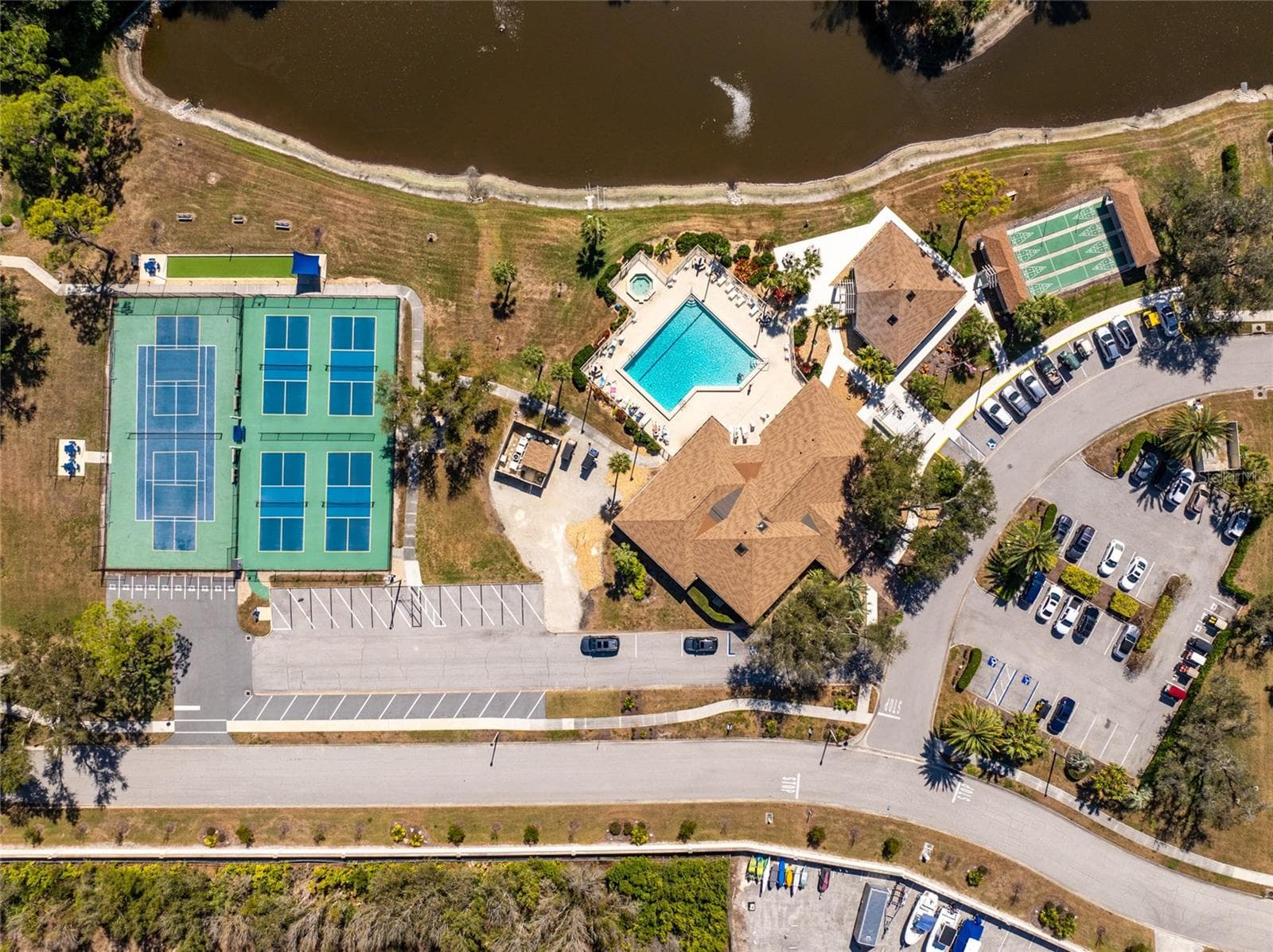 Single Family Residence at 413 TOMOKA DR, ENGLEWOOD, photo 2 of 99