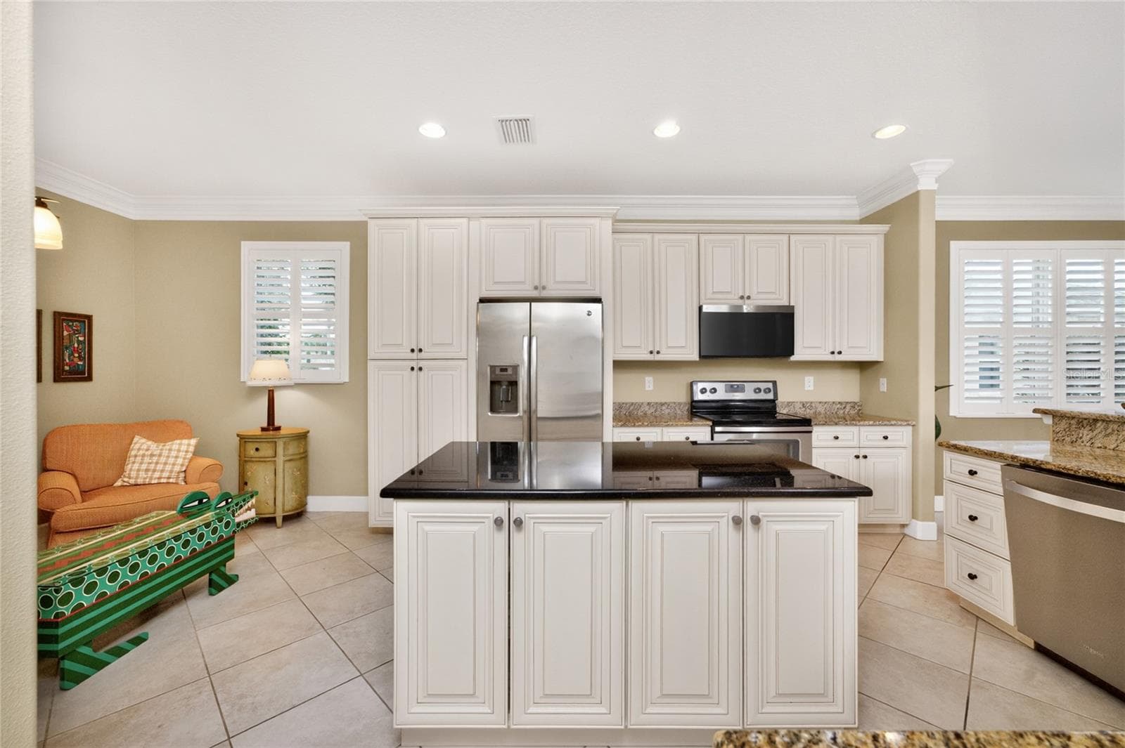 Single Family Residence at 413 TOMOKA DR, ENGLEWOOD, photo 14 of 99