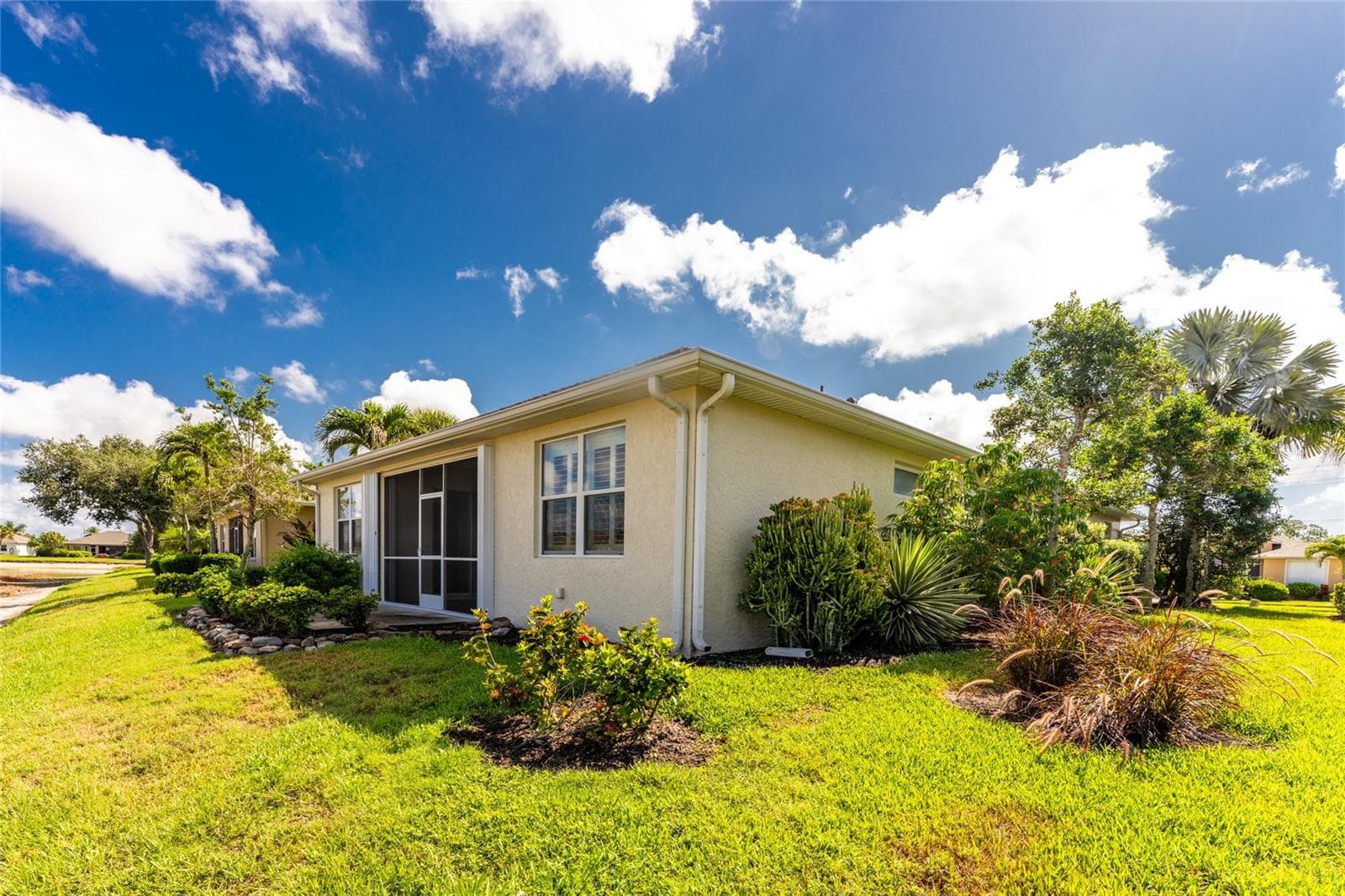 Single Family Residence at 413 TOMOKA DR, ENGLEWOOD, photo 60 of 99
