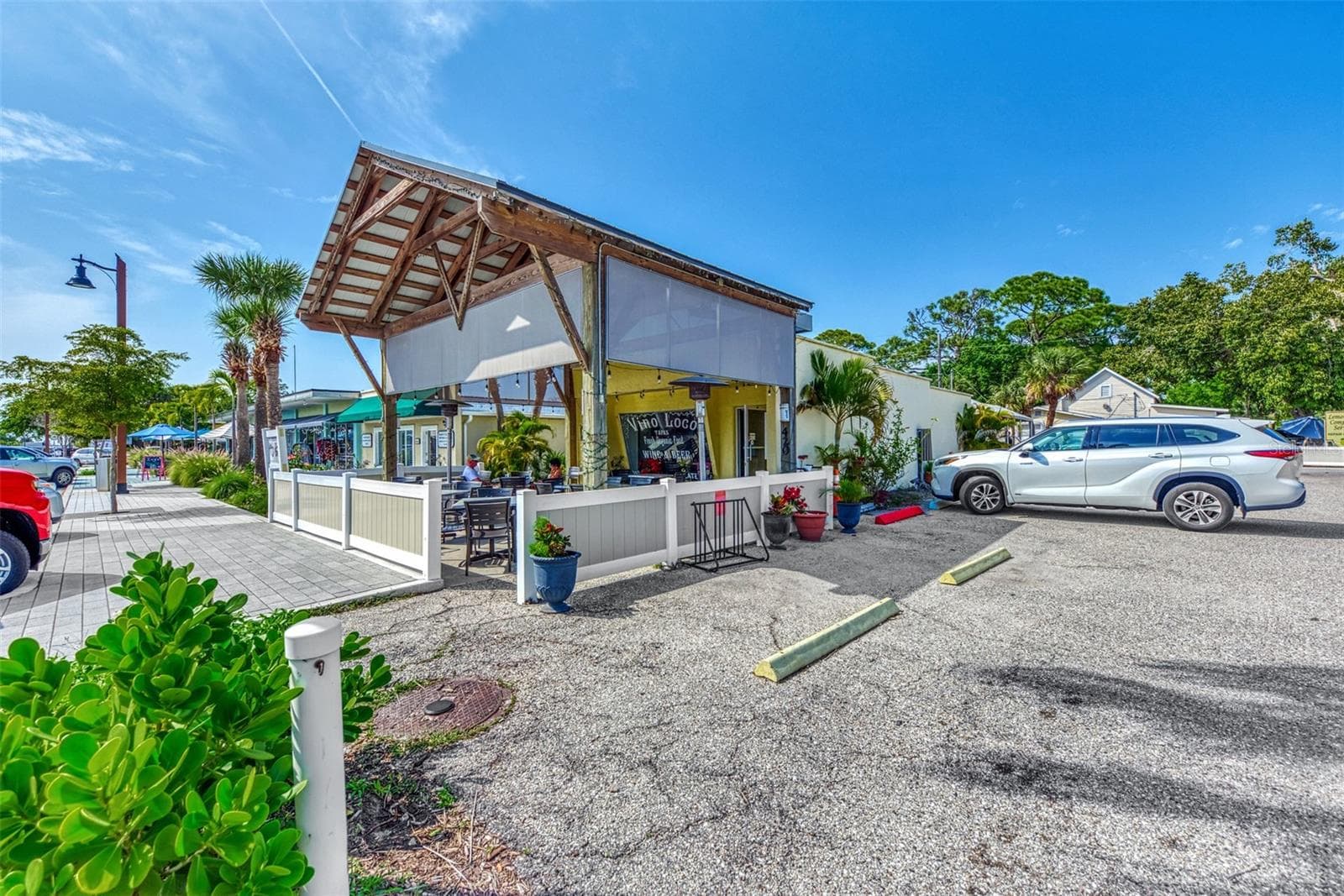 Historic Dearborn Street Restaurants - 413 TOMOKA DR, ENGLEWOOD