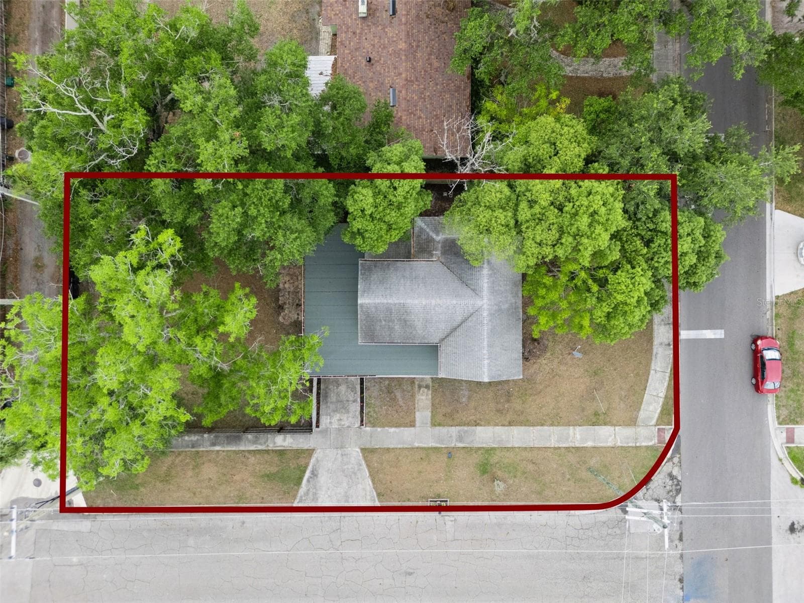 Single Family Residence at 417 W 6TH ST, SANFORD, photo 2 of 49