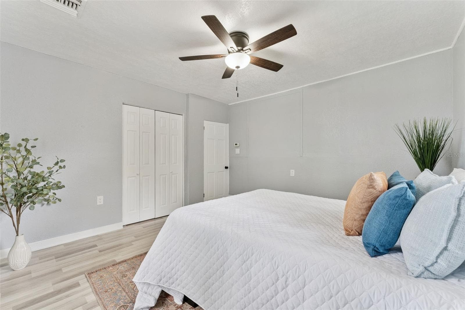 Primary bedroom - 417 W 6TH ST, SANFORD