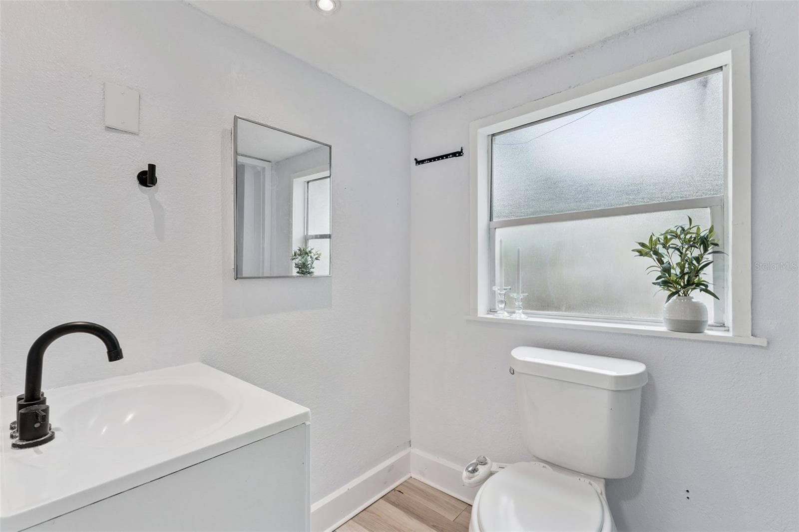 First floor full bathroom - 417 W 6TH ST, SANFORD