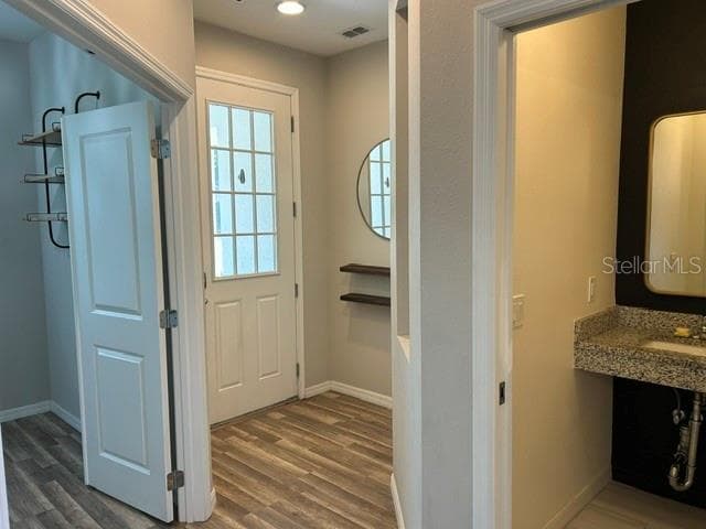 Single Family Residence at 3875 S FERN CREEK AVE, ORLANDO, photo 5 of 37