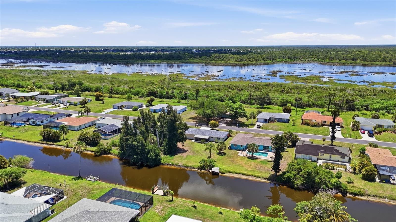 The perfect place to live in Florida! - 52 ANNAPOLIS LN, ROTONDA WEST