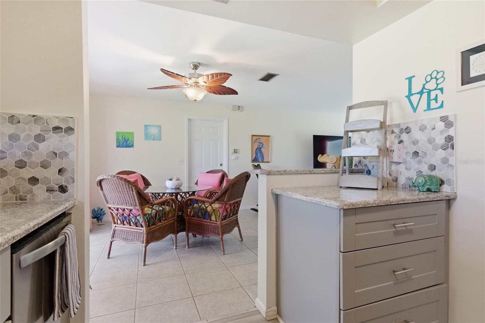 Kitchen/Dining - 52 ANNAPOLIS LN, ROTONDA WEST