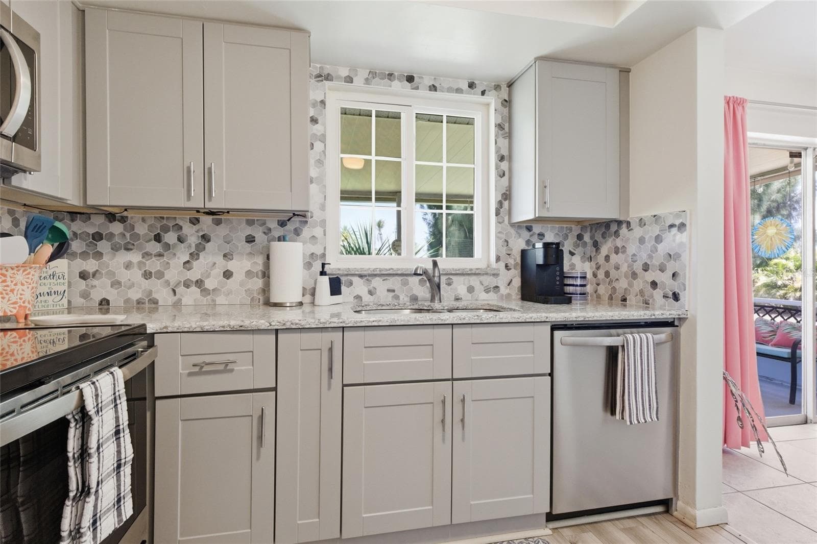 Stainless Steel Appliances - 52 ANNAPOLIS LN, ROTONDA WEST