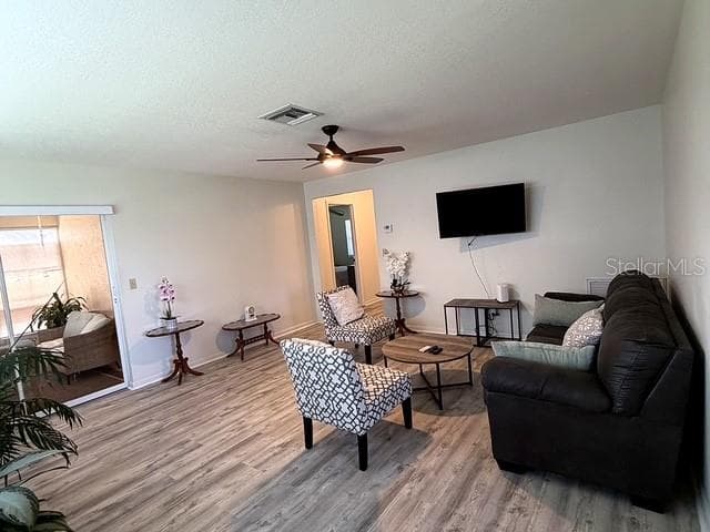 Single Family Residence at 1629 WILLOW RUN, SEBRING, photo 4 of 15