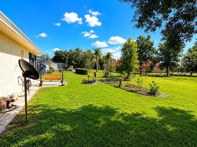backyard - 1629 WILLOW RUN, SEBRING