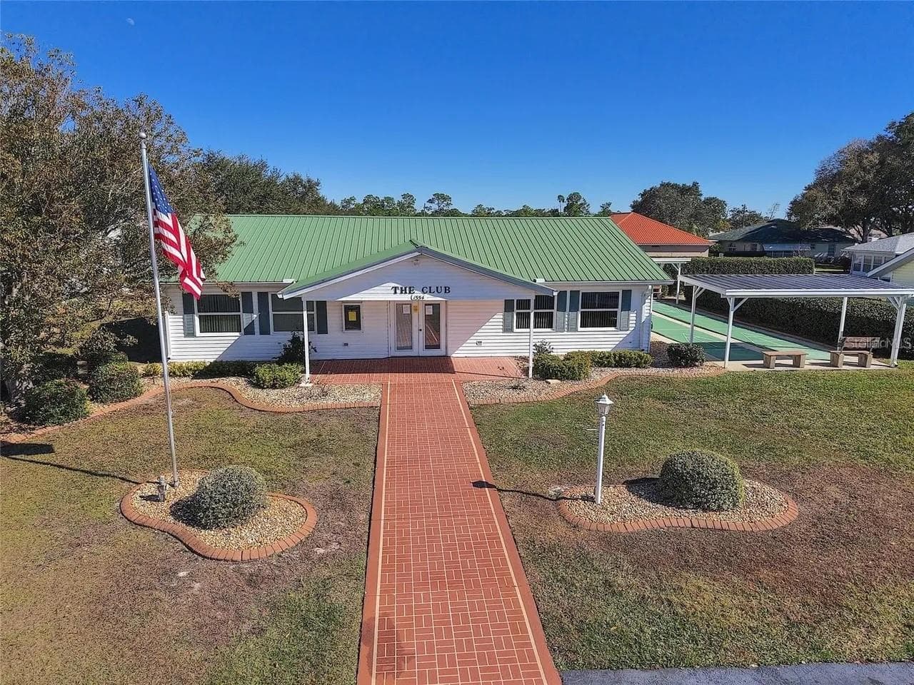 clubhouse - 1629 WILLOW RUN, SEBRING