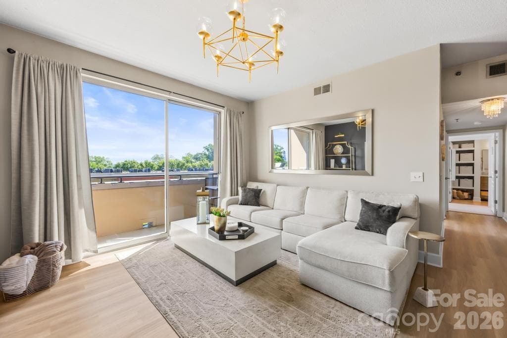 Condominium at Charlotte, photo 2 of 36
