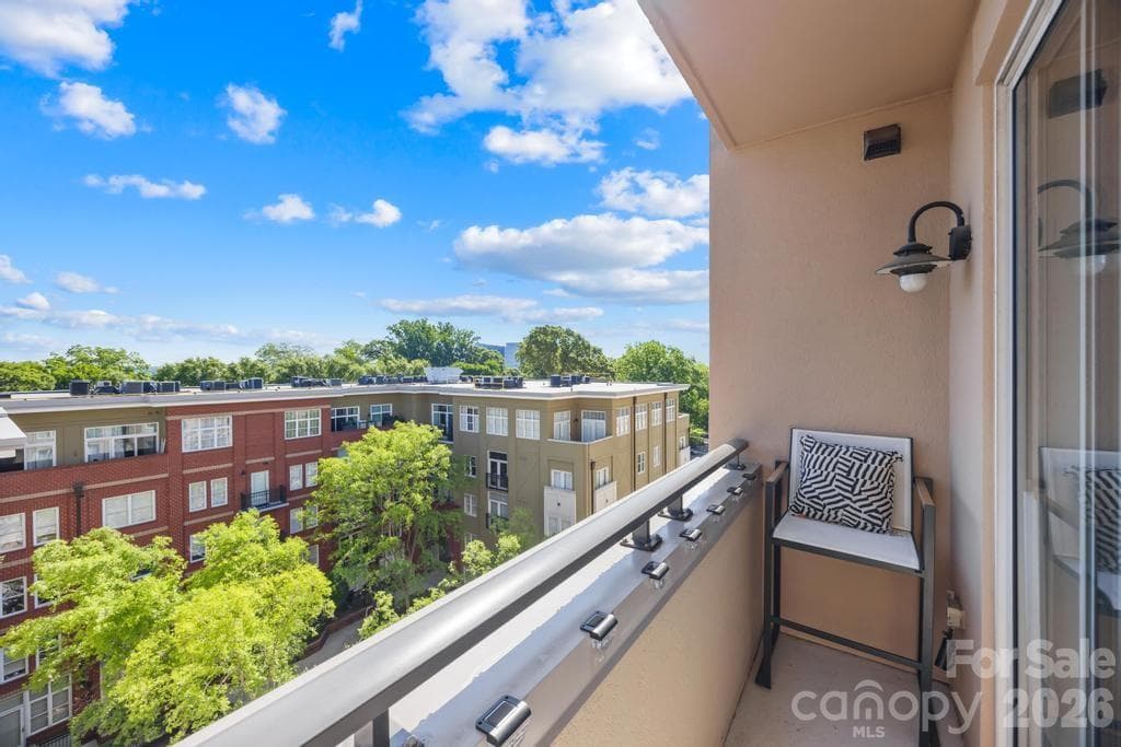 Condominium at 1315 East Boulevard, Charlotte, photo 22 of 36