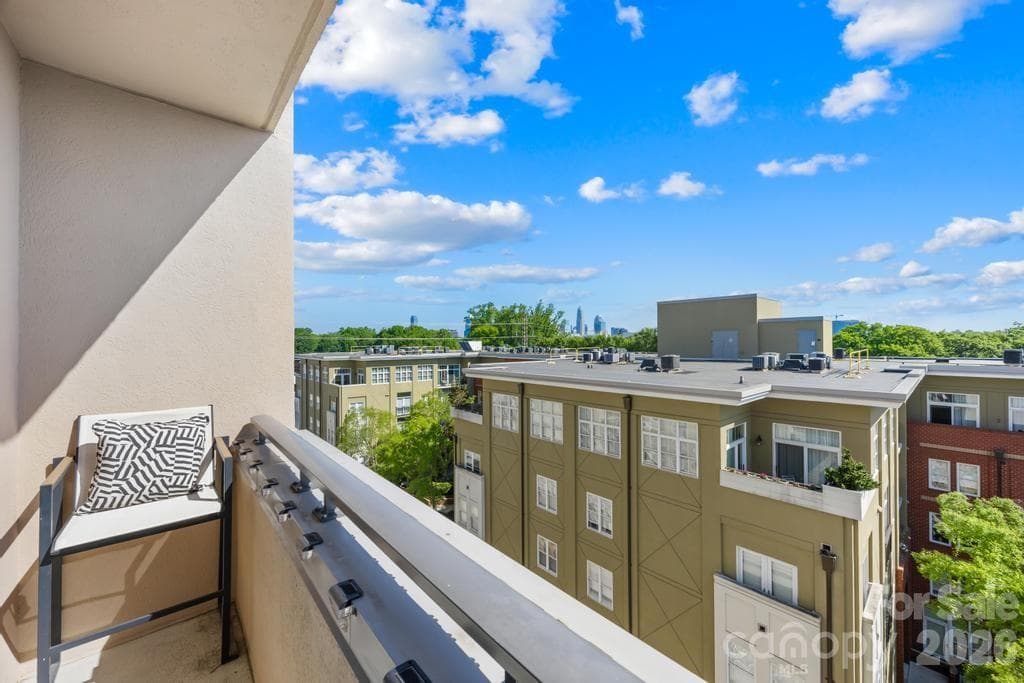 Condominium at 1315 East Boulevard, Charlotte, photo 23 of 36