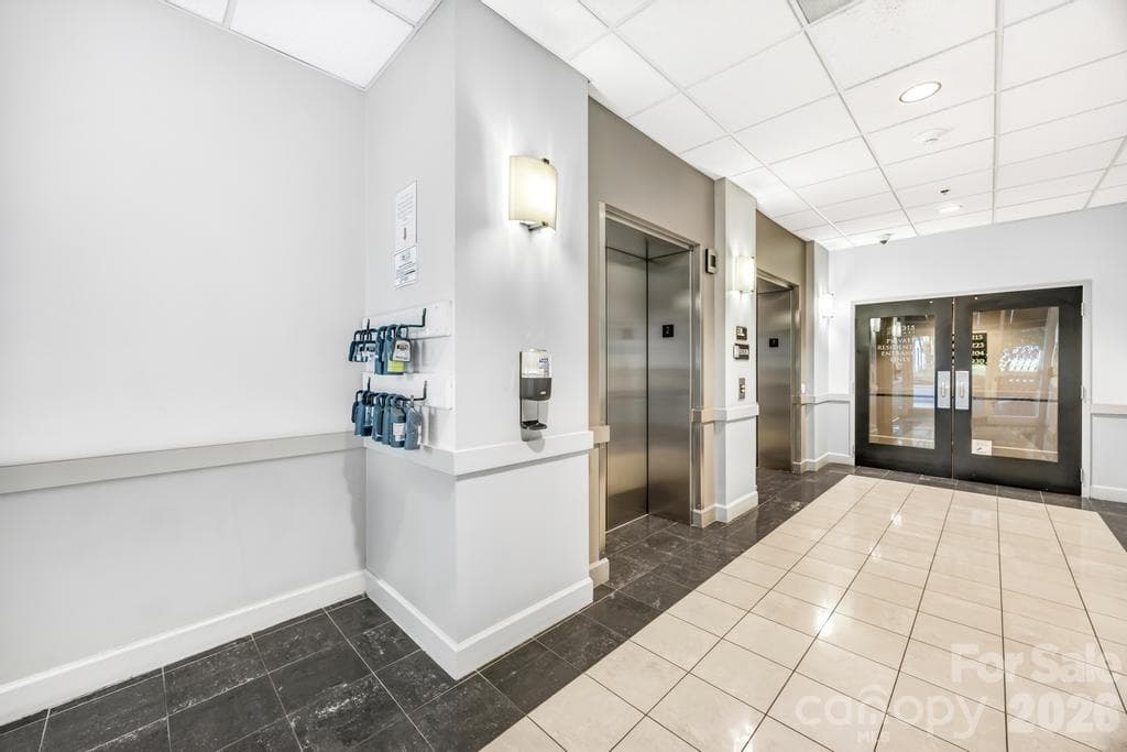 Condominium at 1315 East Boulevard, Charlotte, photo 27 of 36