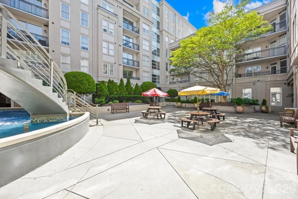Condominium at 1315 East Boulevard, Charlotte, photo 29 of 36
