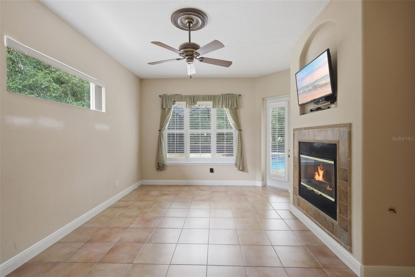 Single Family Residence at 530 N BLUE LAKE AVE, DELAND, photo 31 of 68
