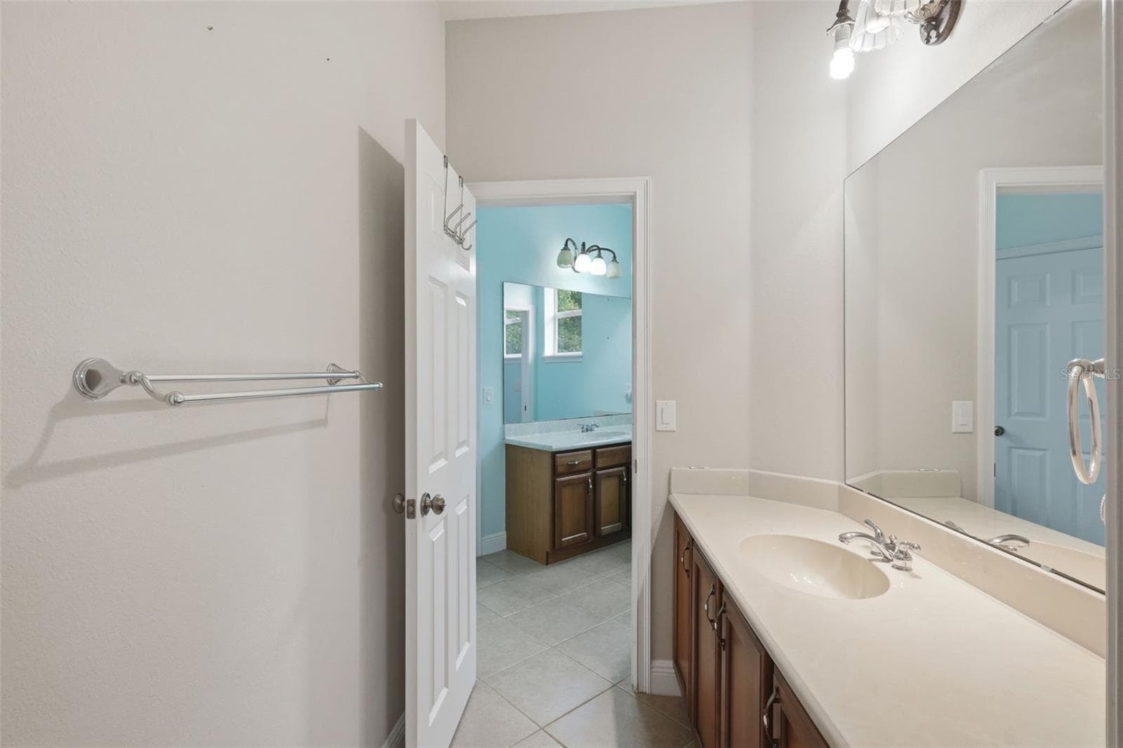 Single Family Residence at 530 N BLUE LAKE AVE, DELAND, photo 39 of 68