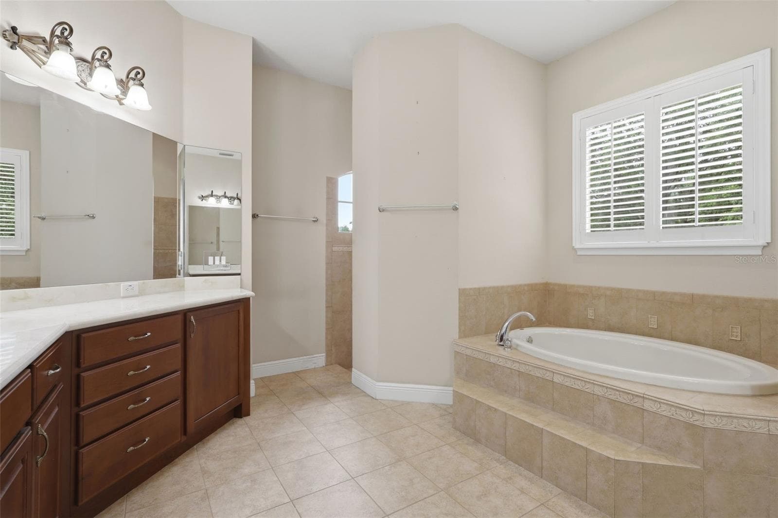 Single Family Residence at 530 N BLUE LAKE AVE, DELAND, photo 56 of 68
