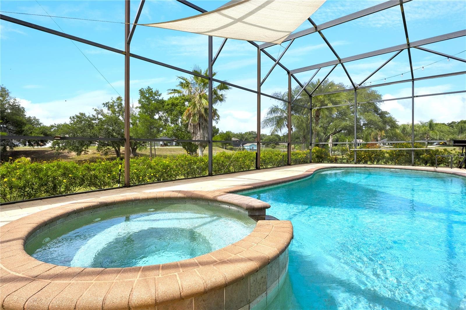 Heated Pool and Spa - 11325 PRESTON COVE RD, CLERMONT