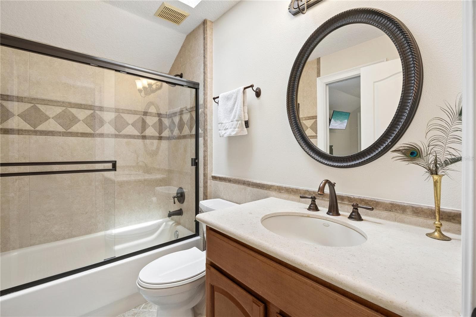 Bonus Room Ensuite Bath - 11325 PRESTON COVE RD, CLERMONT