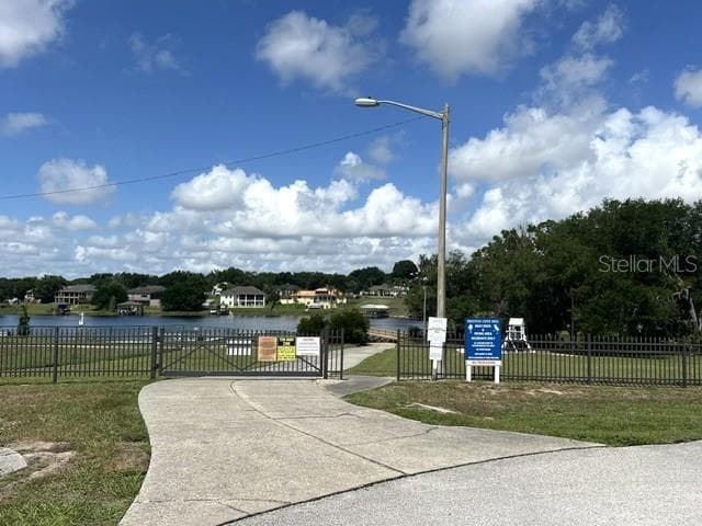 Community amenity entrance - 11325 PRESTON COVE RD, CLERMONT