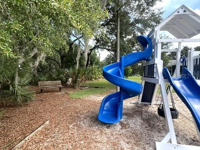 Community Playground - 11325 PRESTON COVE RD, CLERMONT