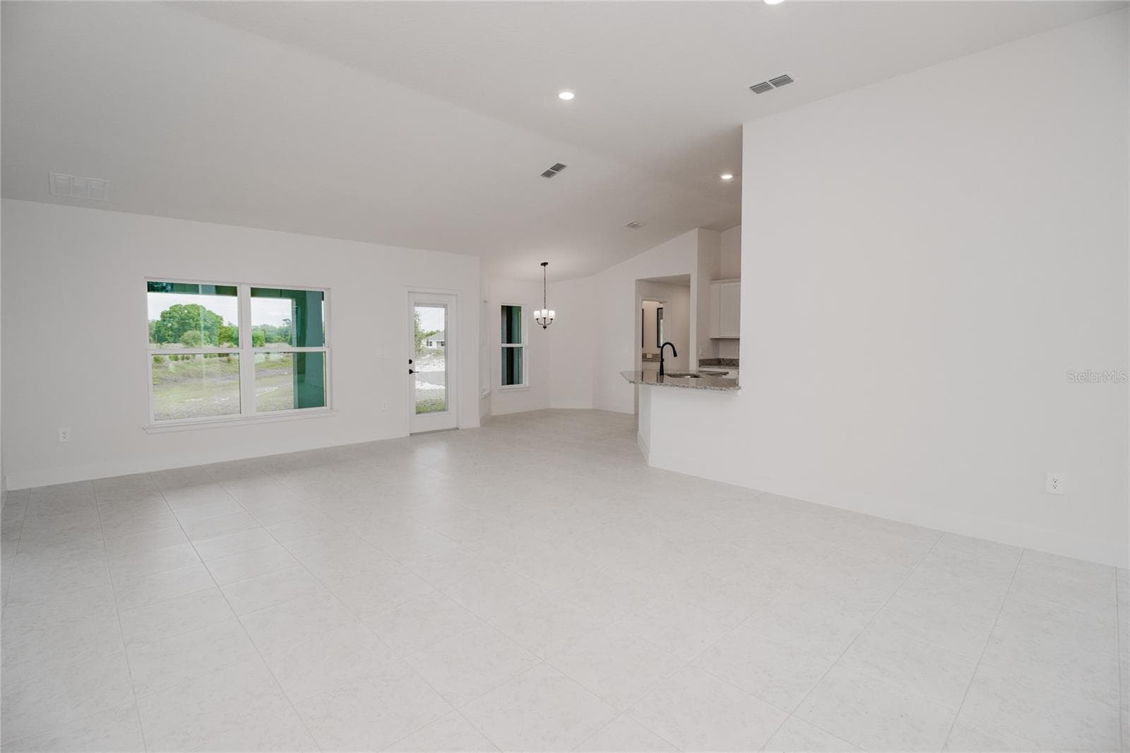 Single Family Residence at 1222 HICKORY NUT DR, LAKE WALES, photo 5 of 28