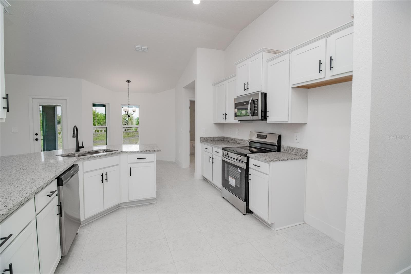 Single Family Residence at 1222 HICKORY NUT DR, LAKE WALES, photo 10 of 28