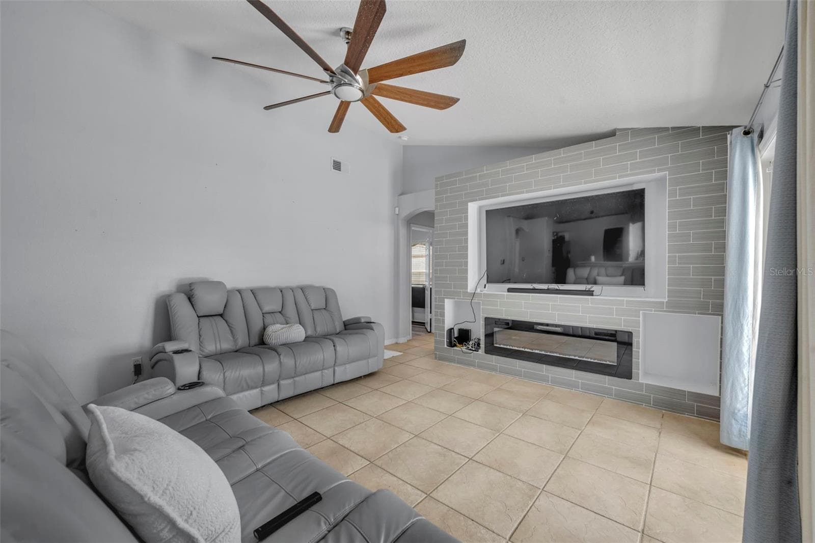 Single Family Residence at 15115 GREATER GROVES BLVD, CLERMONT, photo 10 of 35