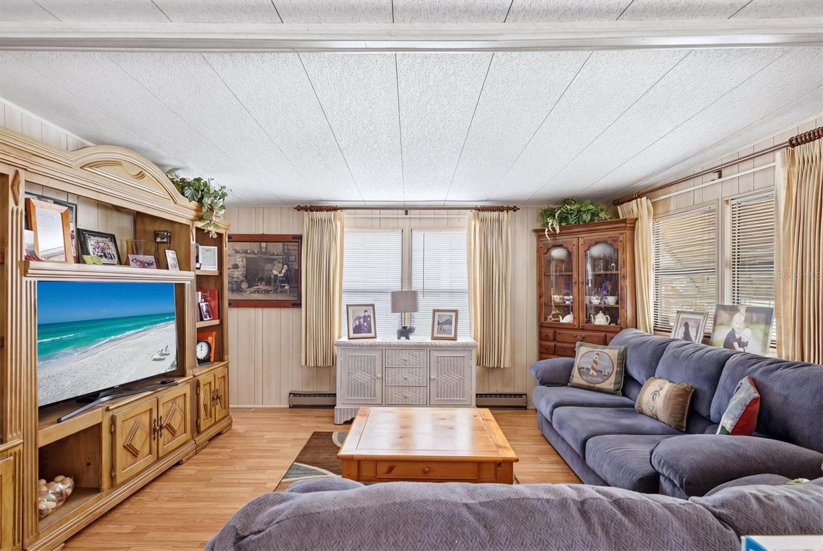 Mobile Home at 4109 12TH ST E, ELLENTON, photo 5 of 44