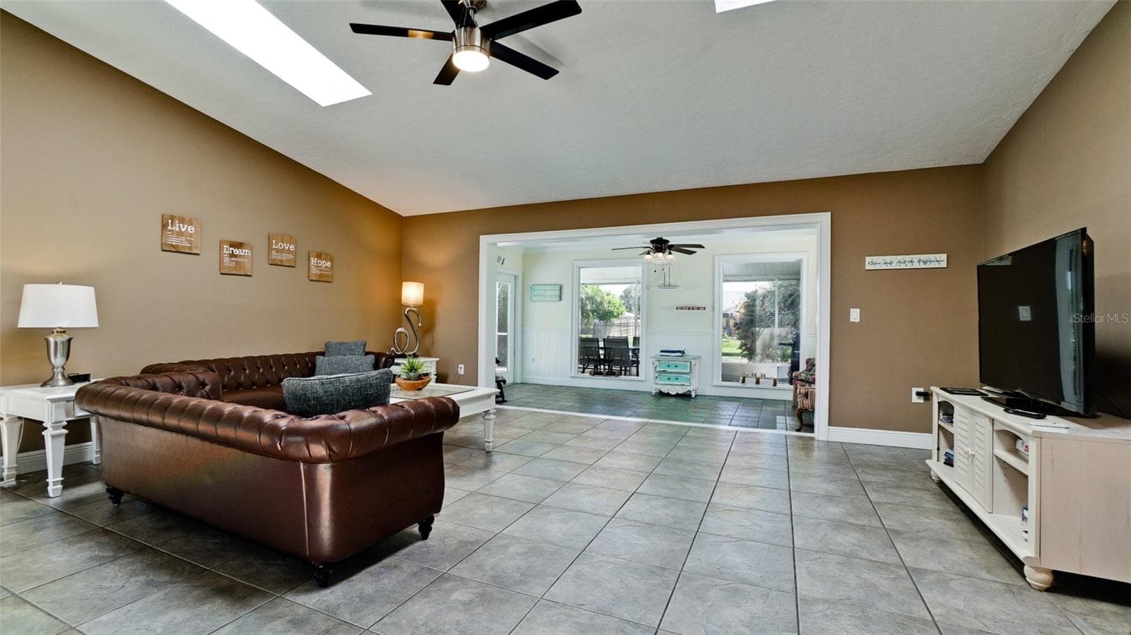 Single Family Residence at 8403 13TH AVE NW, BRADENTON, photo 8 of 41