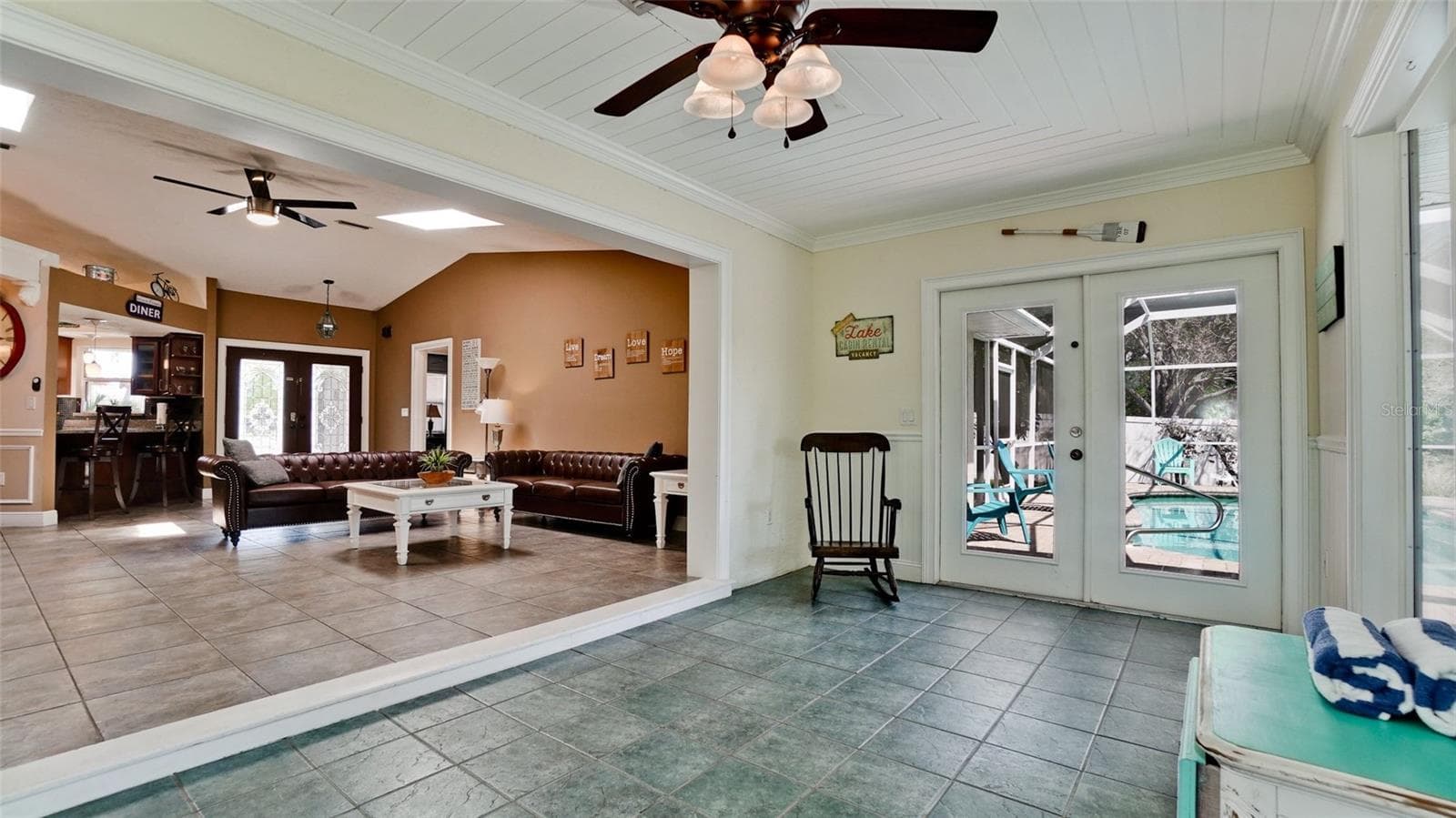 Single Family Residence at 8403 13TH AVE NW, BRADENTON, photo 12 of 41