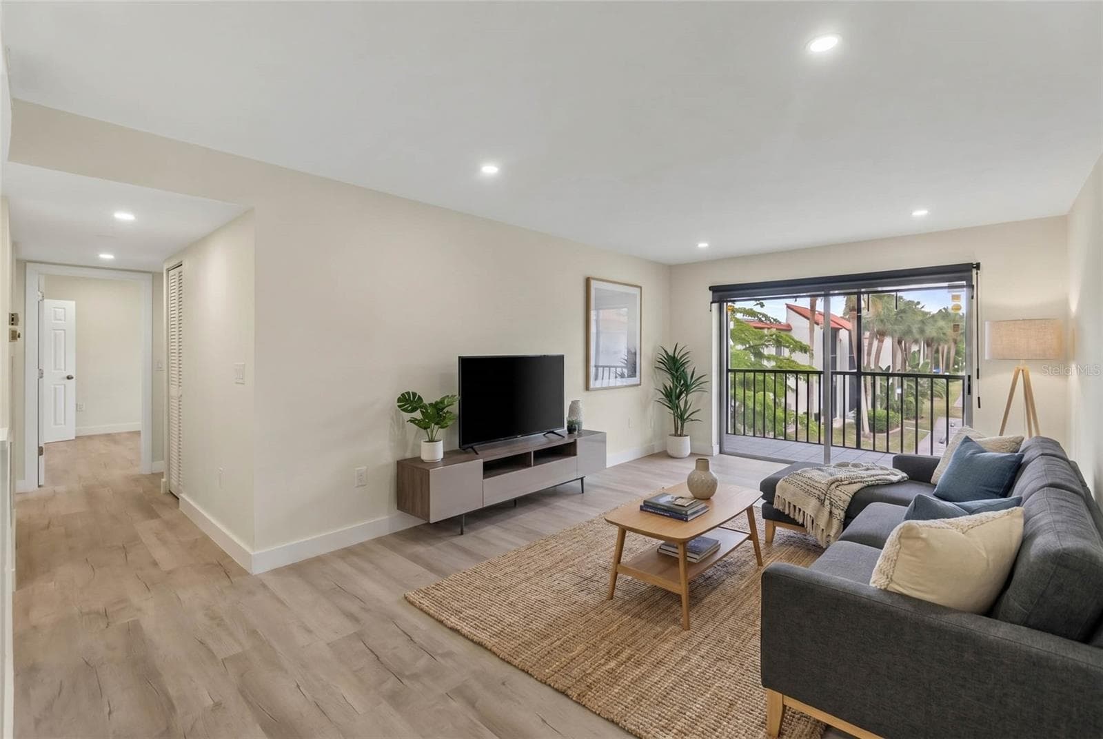 Virtual staged - 3229 BENEVA RD #203, SARASOTA