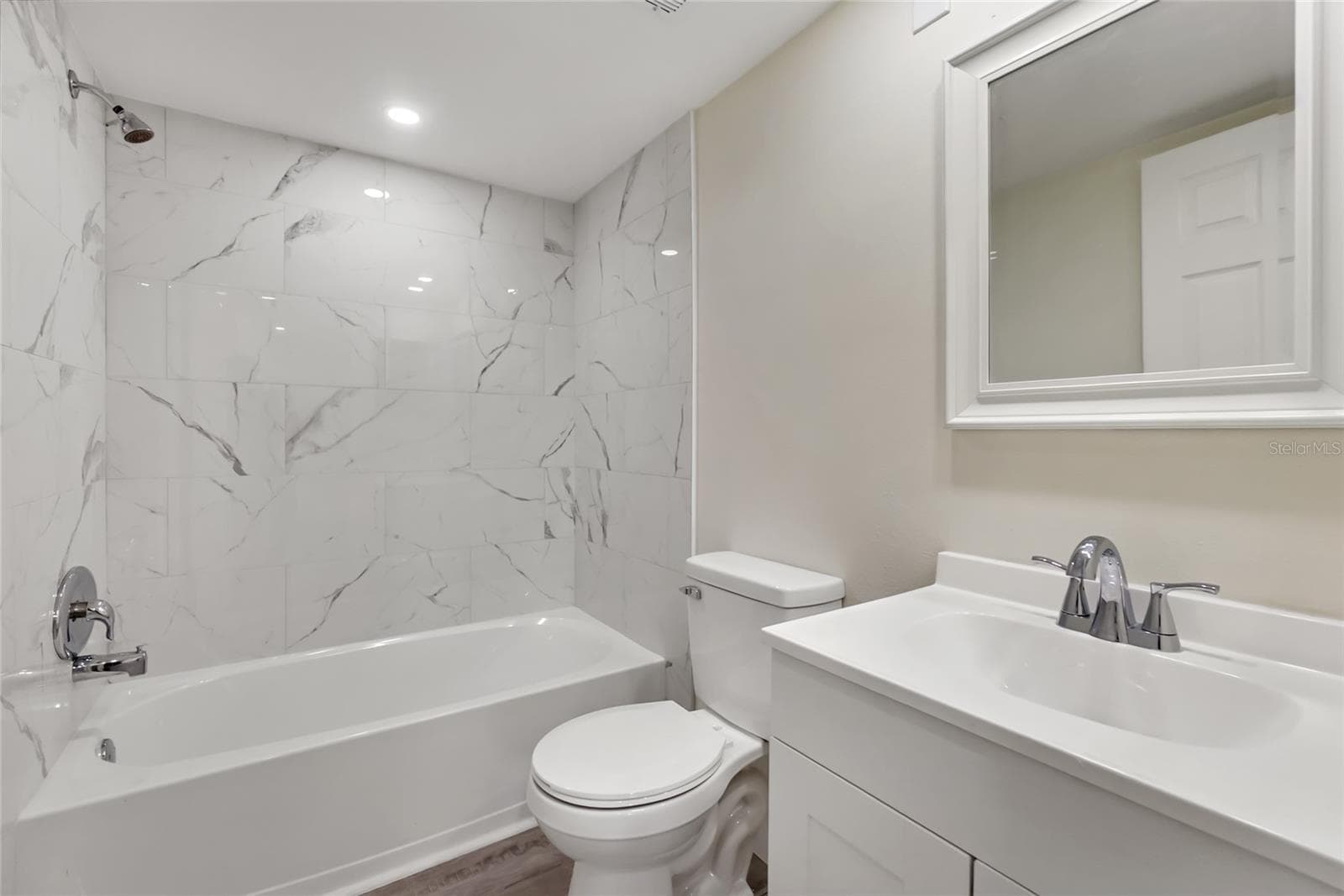 Condominium at 3229 BENEVA RD #203, SARASOTA, photo 19 of 38