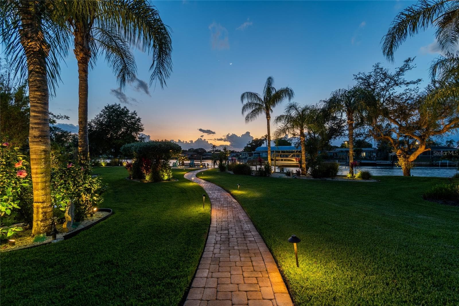 Single Family Residence at 5851 CACHETTE DE RIVIERA CT, NEW PORT RICHEY, photo 82 of 84