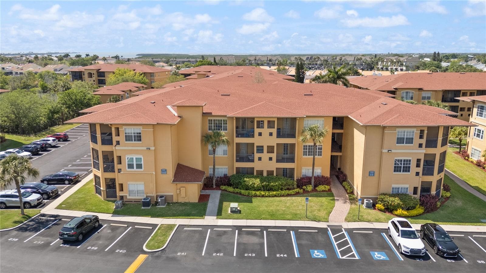 4307 BAYSIDE VILLAGE DR #103